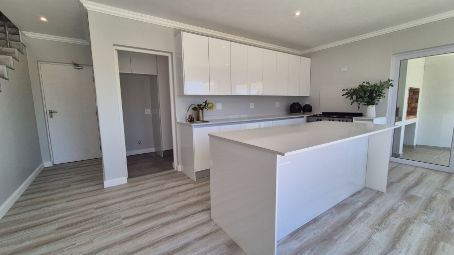 3 Bedroom Property for Sale in Country Club Western Cape